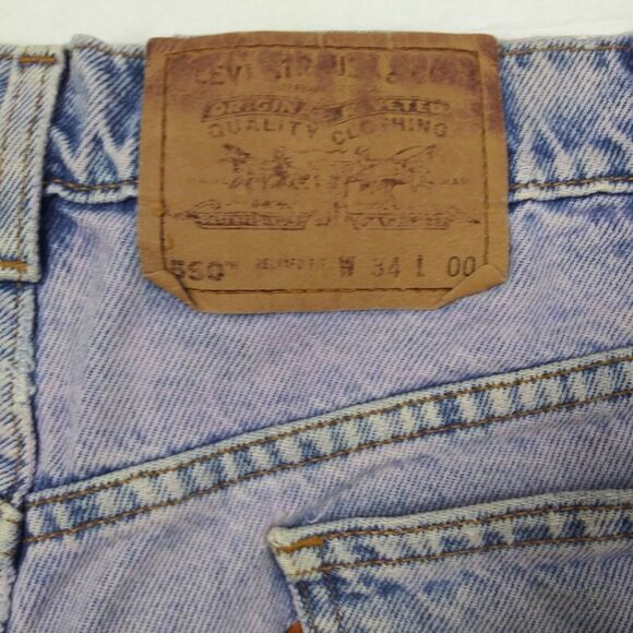 Vintage Levis 550 distressed jean shorts with raw - Picture 4 of 7